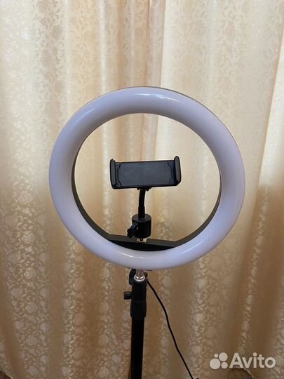 Кольцевая лампа со штативом