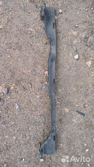 Накладка на проводку под капотом Vento 1H0971615