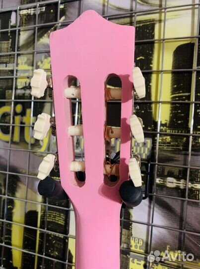 Розовая классическая гитара 3/4 + чехол