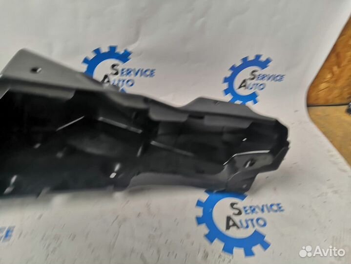 Range Rover Sport 02- Кожух компрессора пневмы AMK