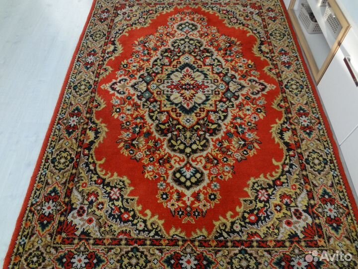 Ковер шерстяной