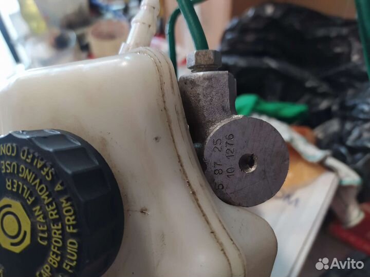 Тормозной цилиндр на Опель Корса С 2003