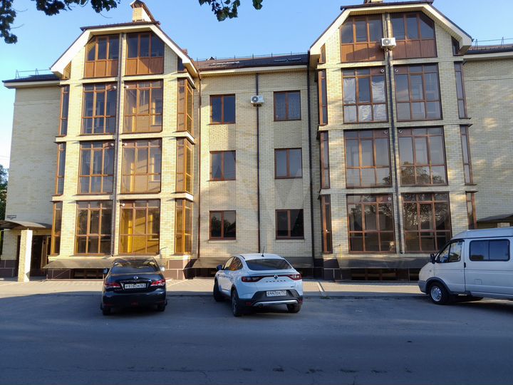 3-к. квартира, 135 м², 3/4 эт.