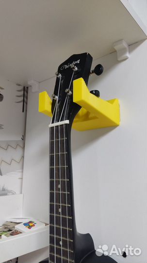 Держатель настенный для гитары