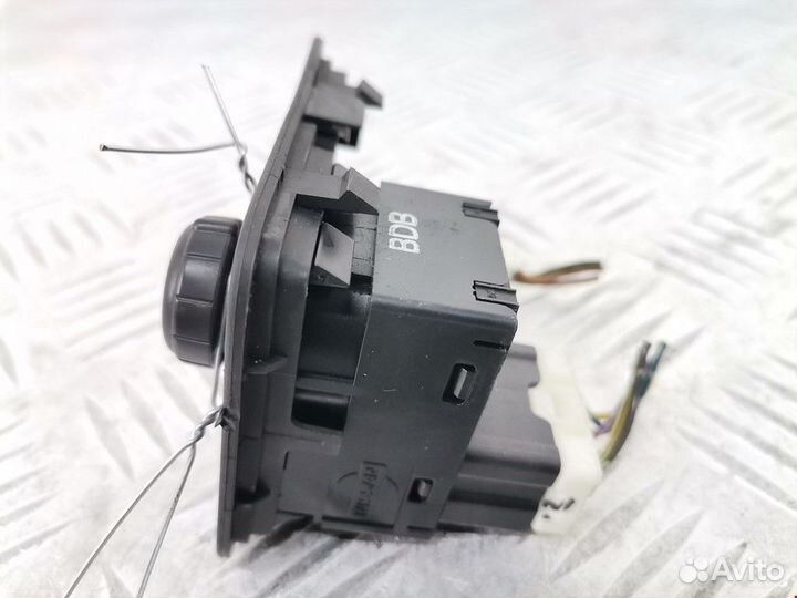 Кнопка (выключатель) Nissan Almera N16 рест. 2004