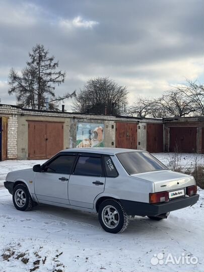 ВАЗ 21099 1.6 МТ, 2004, 111 000 км