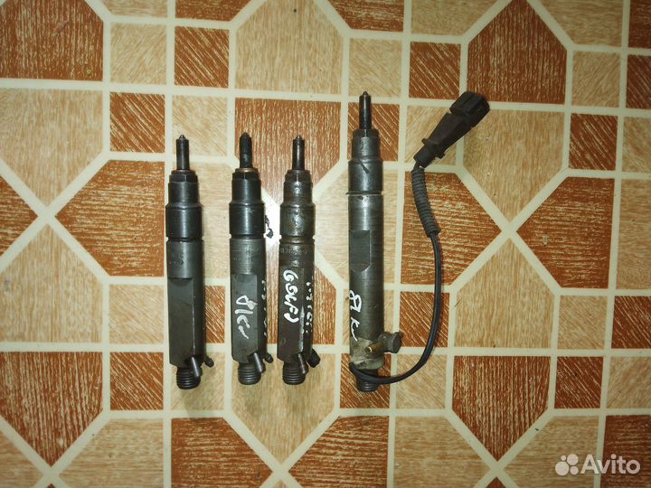 Форсунка дизель 1.9 комплект