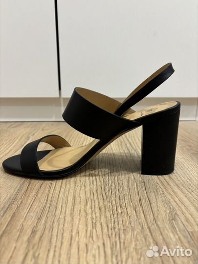 Босоножки эконика 37 размер черные