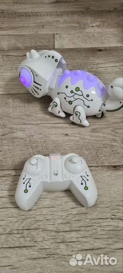 Электромеханическая игрушка Хамелеон