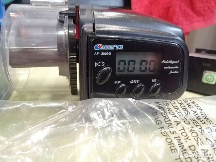 Автоматическая кормушка для рыбок