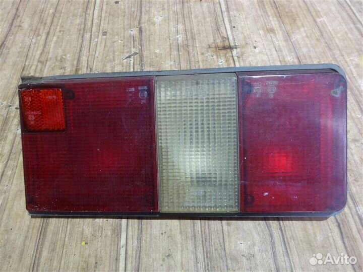Фонарь задний правый газ 31029