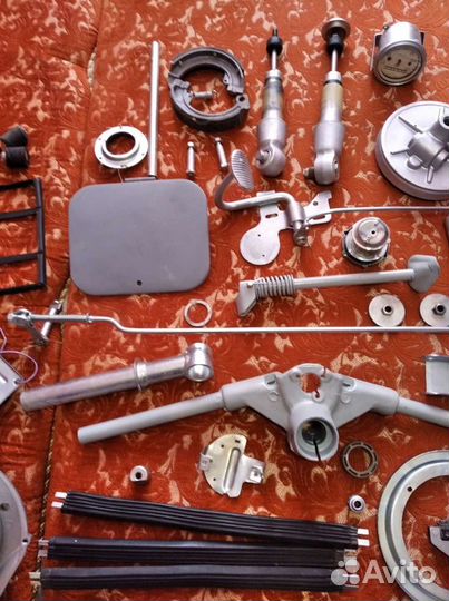 Запчасти мотороллера Вятка электрон