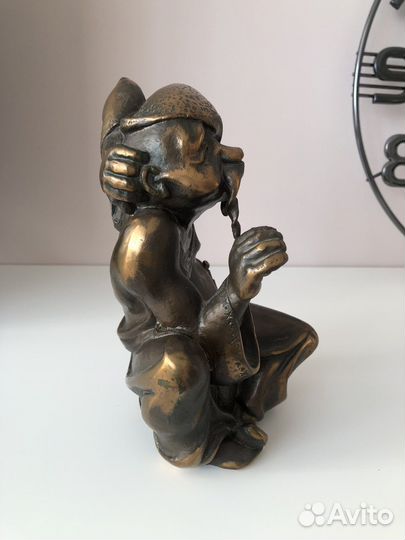 Фигурка металлическая покрытая бронзой