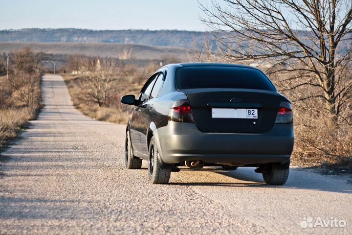 Заднее стекло на Chevrolet Aveo T200 Замена 60 мин