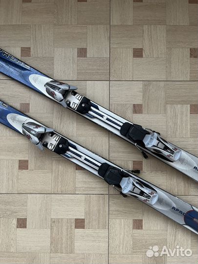 Горнолыжный комплект (Ботинки, лыжи, палки)