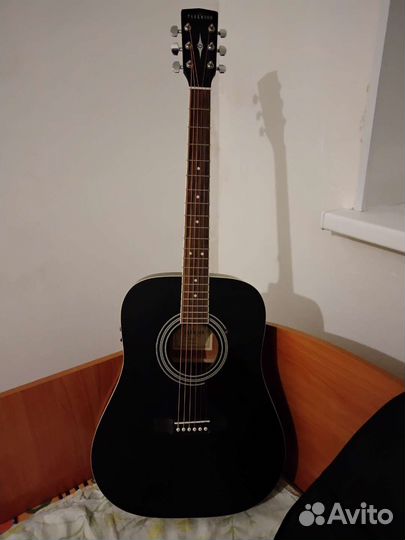 Гитара электроакустическая