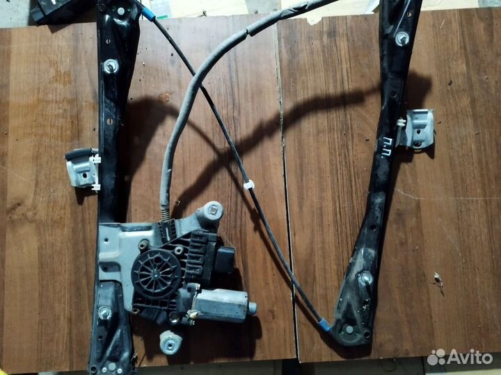 Стеклоподъемник ягуар с-тайп