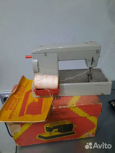 Детская швейная машина СССР