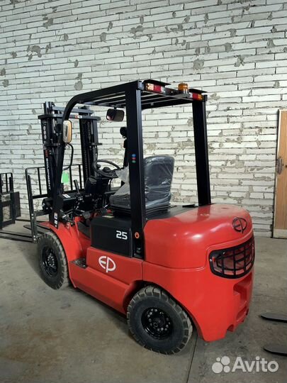 Вилочный погрузчик EP Equipment CPCD25T3, 2023