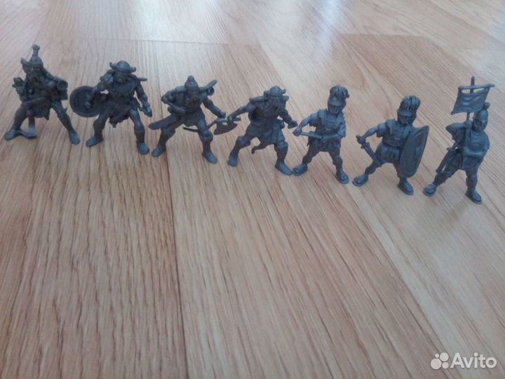 Фигурки викинги римляне