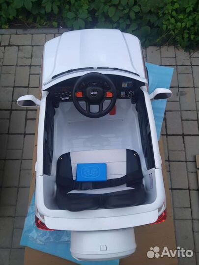 Детский электромобиль новый