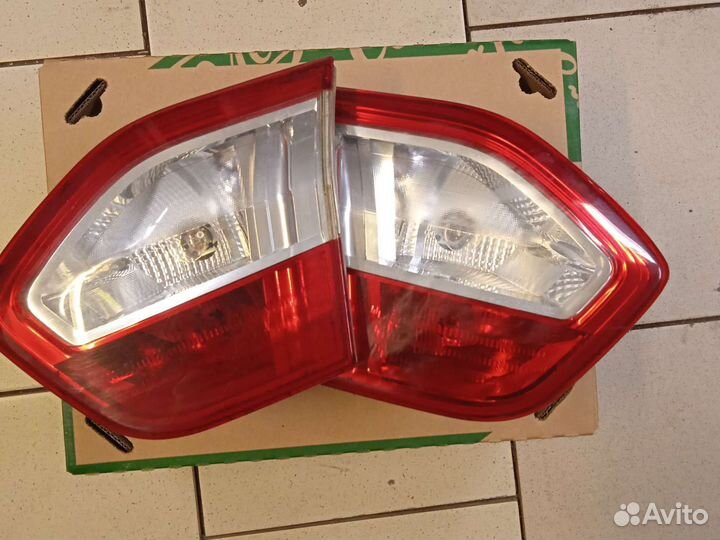 Фонарь крышки багажника renault fluence