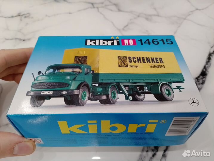 Kibri 14615 - Mercedes Benz тягач с прицепом