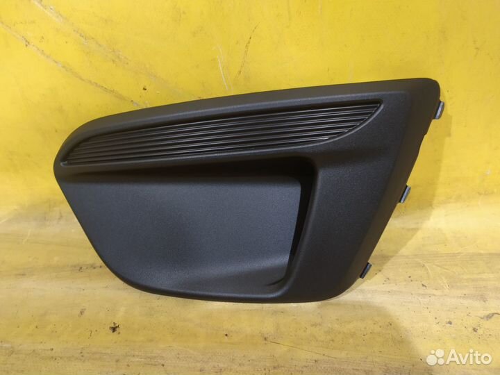 Заглушка бампера левая новая KIA RIO 4 X-line Киа