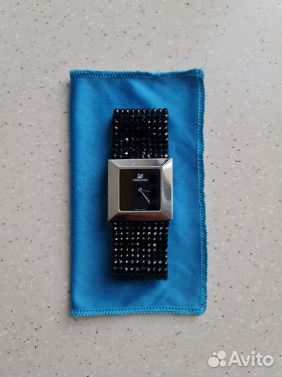 Женские часы swarovski