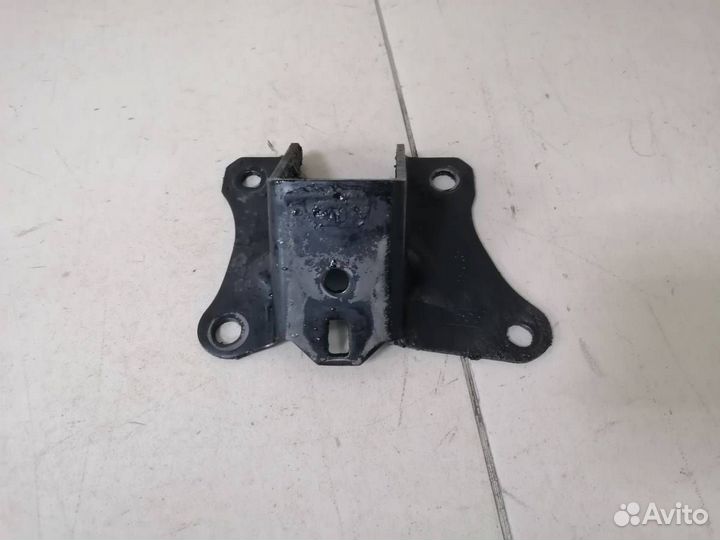 Кронштейн опоры двигателя Mazda BT-50 2006-2012