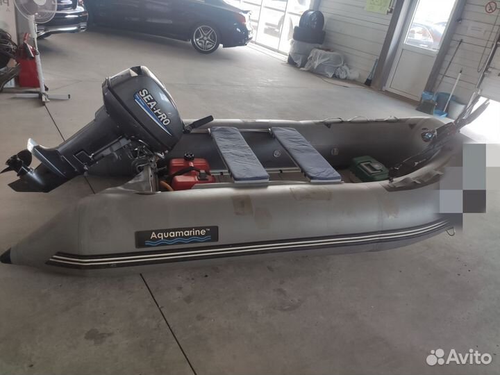 Лодка с мотором