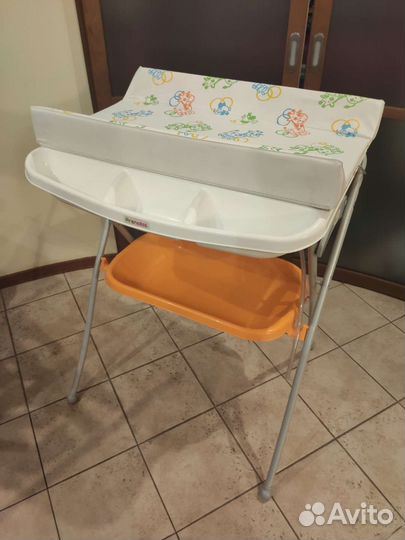 Пеленальный столик с ванночкой