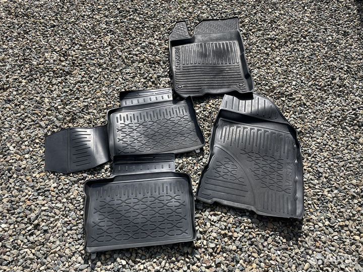 Автомобильные коврики резиновые