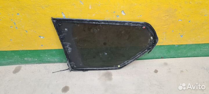 Стекло багажного отделения правое Lexus GX460