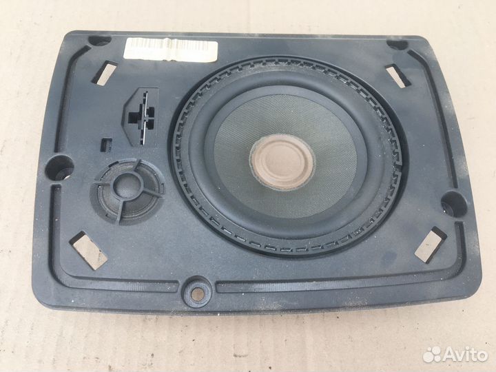 Динамик центральный в торпедо Вольво XC90