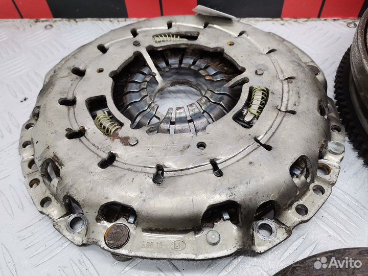 Б/У Б/У Маховик (демпфер сцепления) 415055210 BMW