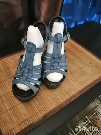 Босоножки Respect