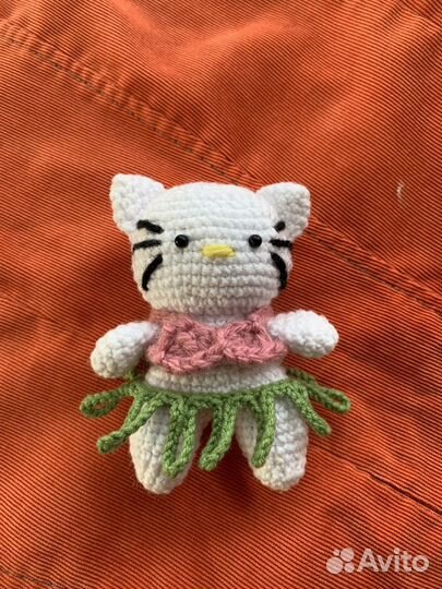 Hello kitty брелок