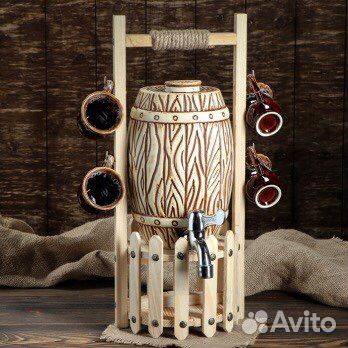 Бочонок для пива - вина с рюмками 