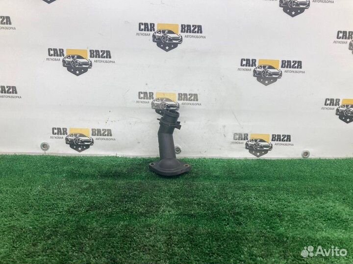 Фланец двигателя системы охлаждения