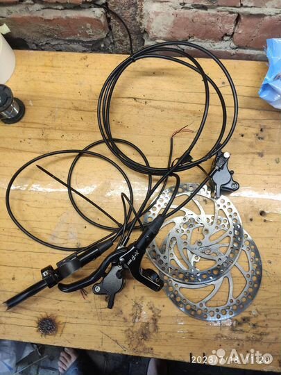 Гидравлическое тормоза, тормозные диски 160мм