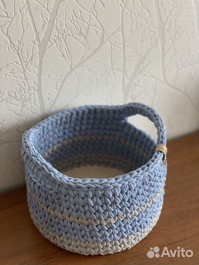 Интерьерная корзина из трикотажной пряжи