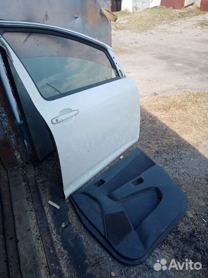 Дверь правая передняя тойота wish