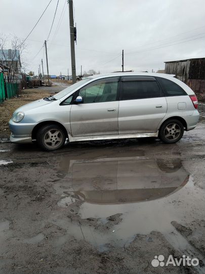 Toyota Nadia 2.0 AT, 2002, 281 355 км