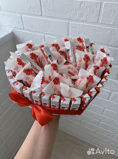 Сладкие букеты из киндеров на подарок