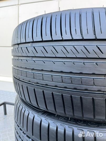 Kinforest KF-550 275/30 R21