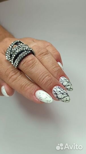 Маникюр с покрытием гель-лаком