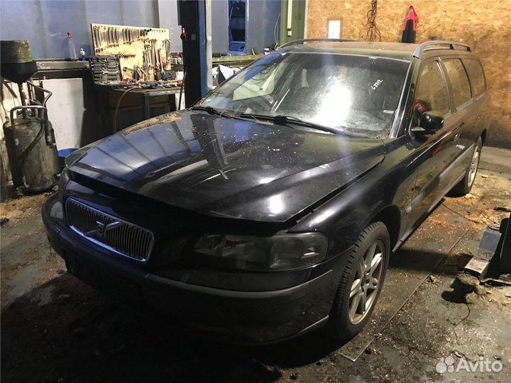 Разбор на запчасти Volvo V70 2001-2008