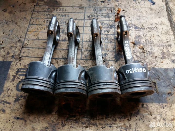 Поршень с шатуном Opel Vectra B 99-02