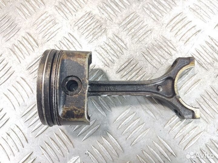 Поршень с шатуном Kia Cerato 2004-2008